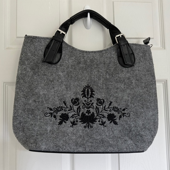 Handmade European Felt Handbag with Floral Embroidery, Gray/Black - Picture 2 of 12